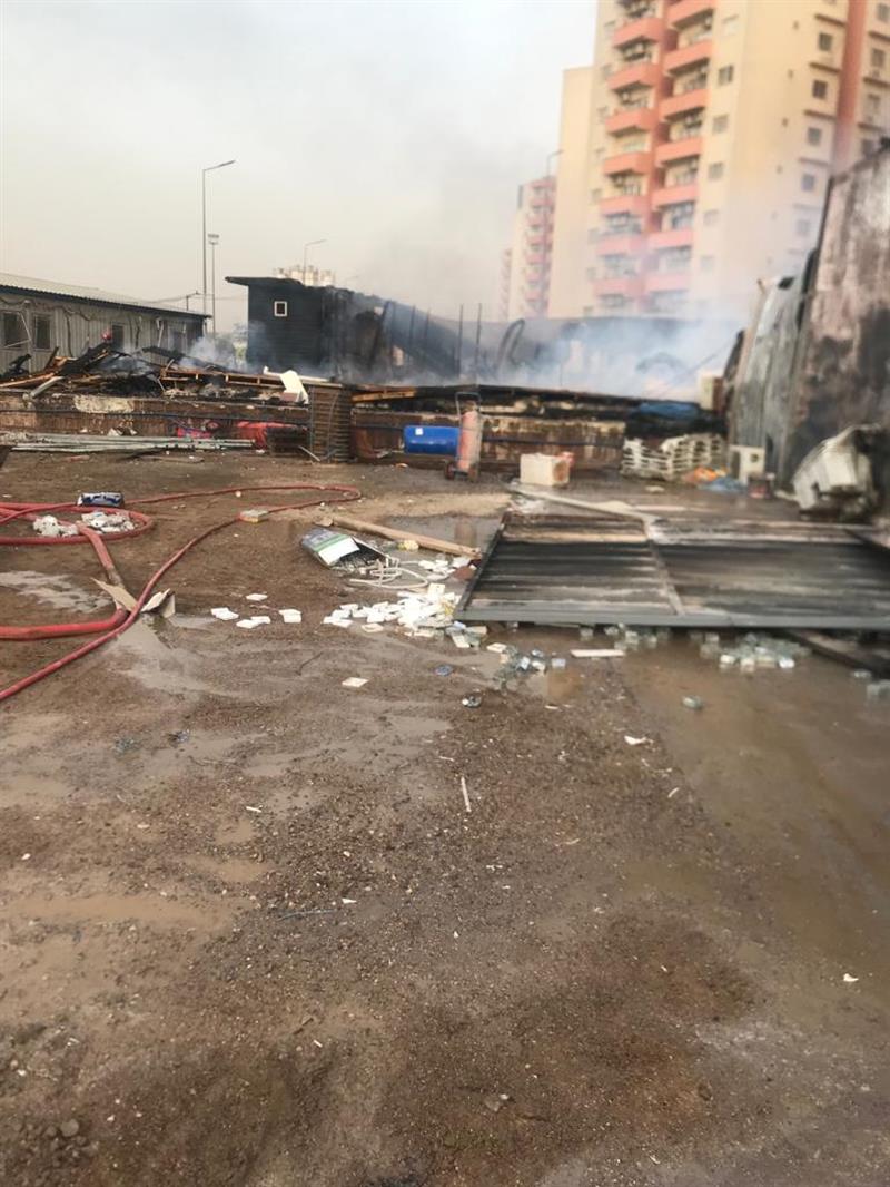 بالصور.. الدفاع المدني تخمد حريق مجمع الزهور شرقي بغداد