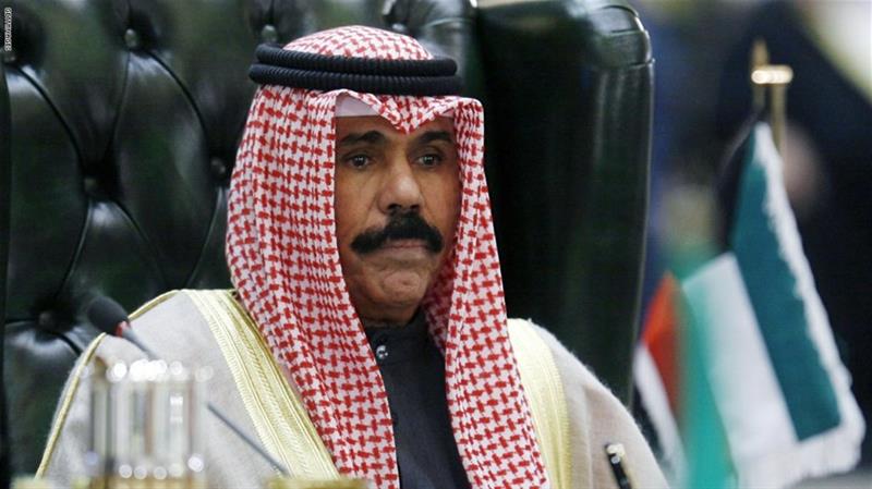 أمير الكويت يقبل استقالة الحكومة ويكلفها بتصريف الأعمال