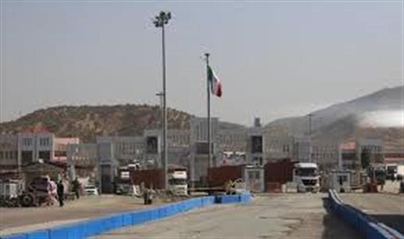 العراق ينقل ساحات التجارة في 3 منافذ إلى أراضيه: سنغلقها حال عدم قبول إيران