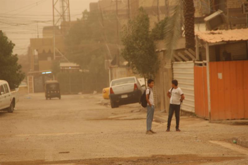 تنفيذاً لتوجيهات الكاظمي
أمانة بغداد تُباشر باستحداث وتحوير آليات تخصصية لدرء تأثير العواصف الترابية (صور)