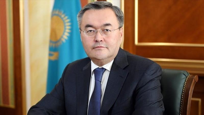 وزير الخارجيَّة يدعو نظيره الكازاخستانيّ لزيارة العراق وتوقيع مذكرات تفاهم