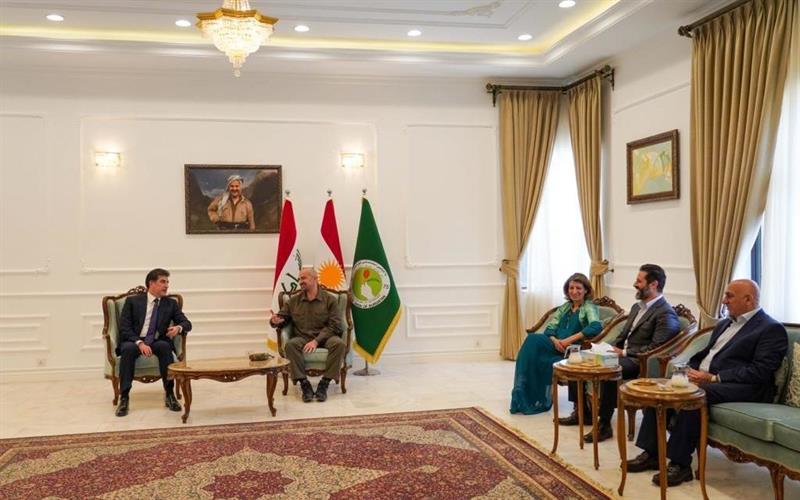 الاتحاد: زيارة نيجرفان بارزاني مدخل لحل المشاكل الكردية